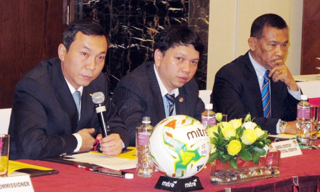 Phó Chủ tịch VFF Trần Quốc Tuấn và Tổng thư ký VFF Lê Hoài Anh được AFC bổ nhiệm làm Trưởng đoàn và Giám sát tại VCK Asian Cup 2015