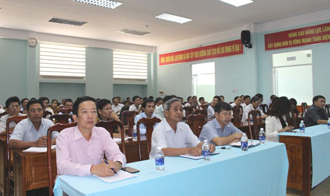 Các đại biểu tham dự Hội nghị tập huấn.