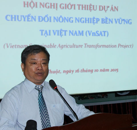 Ông Huỳnh Quốc Thích, Phó Giám đốc Sở nông nghiệp và phát triển nông thôn phát biểu tại Hội nghị