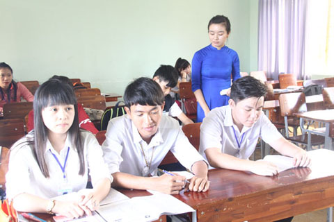 Lớp học văn hóa của Trường Trung cấp Đắk Lắk “vắng” học sinh.  
