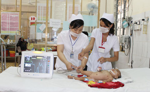 Khoa Hồi sức cấp cứu nhi và nhi sơ sinh, Bệnh viện Đa khoa tỉnh hiện thiếu khá nhiều máy móc phục vụ điều trị,  cấp cứu bệnh nhân. 