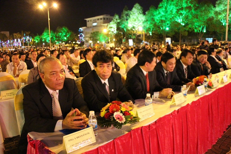 Các đại biểu tham dự Lễ bế mạc