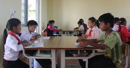 Học sinh Trường TH-THCS phổ bân dân tộc bán trú Bùi Thị Xuân ( xã Ea Sin, huyện Krông Búk)