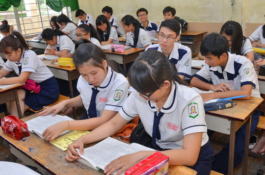 Học sinh Trường THPT Mạc Đĩnh Chi (TP HCM) trong giờ ôn môn văn Ảnh: TẤN THẠNH