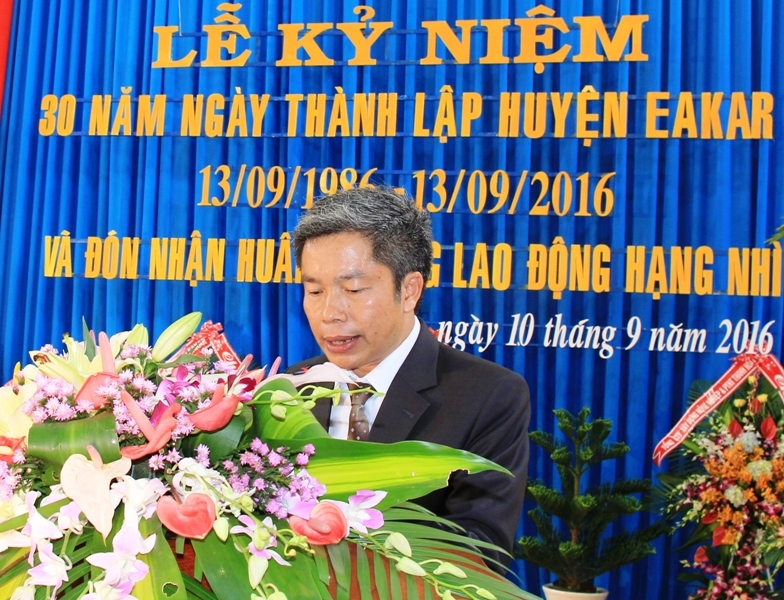 Ông Nguyễn Văn Hà, Chủ tịch UBND huyện Ea Kar phát biểu tại Lễ kỷ niệm