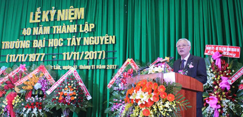 Phó Giáo sư, Tiến sĩ Nguyễn Tấn Vui, Hiệu trưởng Trường ĐHTN ôn lại chặng đường 40 năm hình thành và phát triển của Trường