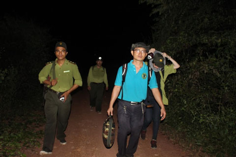 Lực lượng Kiểm lâm tham gia tuần tra, bảo vệ rừng