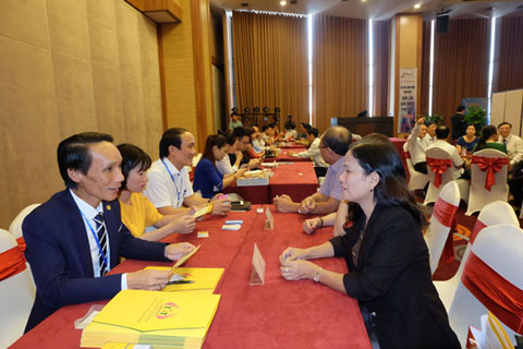 Doanh nghiệp  du lịch, lữ hành  của Nghệ An  và các tỉnh  Tây Nguyên  cùng tìm hiểu  cơ hội đầu tư  và kết nối  tour tuyến.   
