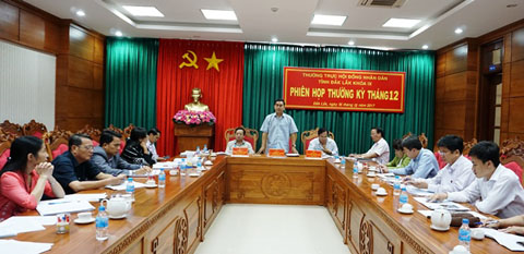 Các đại biểu tham dự phiên họp.