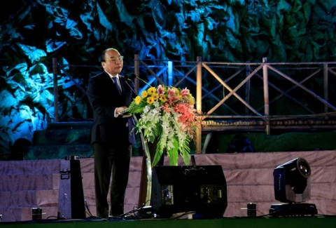 Đồng chí Nguyễn Xuân Phúc, Ủy viên Bộ Chính trị, Thủ tướng Chính phủ phát biểu tại Lễ khai mạc