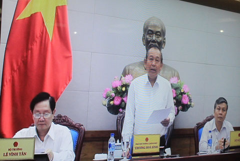 Ủy viên Bộ Chính trị, Phó Thủ tướng Thường Trực Chính phủ, Trưởng Ban Chỉ đạo CCHC của Chính phủ Trương Hòa Bình phát biểu tại hội nghị. (Ảnh chụp qua màn hình)