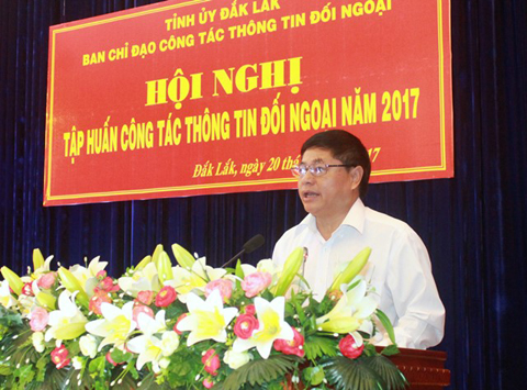 Phó Bí thư Thường trực Tỉnh ủy Phạm Minh Tấn phát biểu tại hội nghị