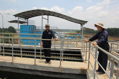 Hệ thống xử lý nước mặt hồ Ea Chu Cáp công suất 7.000 m3/ngày đêm cung cấp một phần nhu cầu nước sinh hoạt  cho TP. Buôn Ma Thuột. 